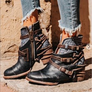 Freebird Crue Navy Boots
